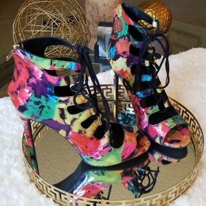 Shi by Journeys Multi-colored Patten Leather Heels